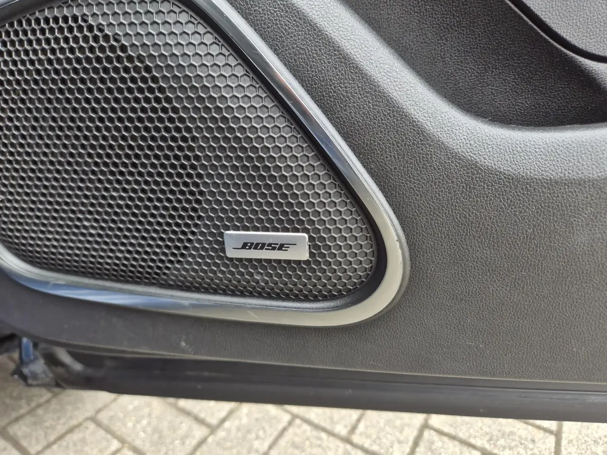 Kadjar TCe 130 Bose Camera + P-sensoren, Dode hoek bewaking, BOSE Audio, Navigatie