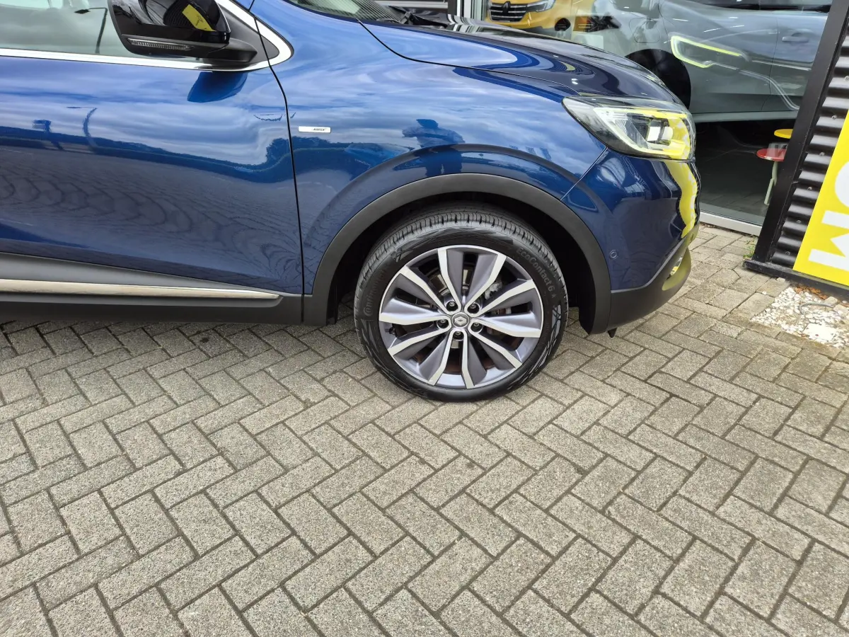 Kadjar TCe 130 Bose Camera + P-sensoren, Dode hoek bewaking, BOSE Audio, Navigatie