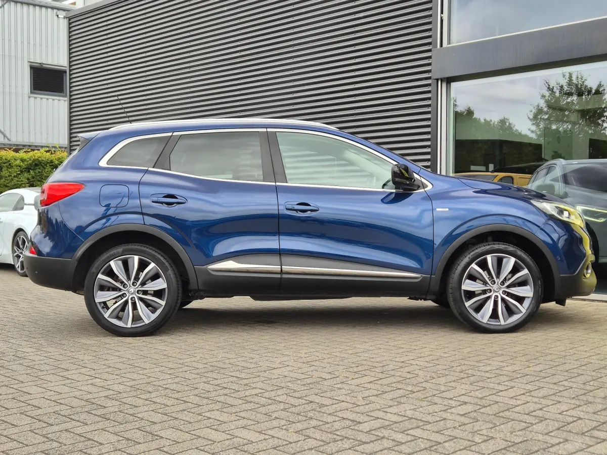 Kadjar TCe 130 Bose Camera + P-sensoren, Dode hoek bewaking, BOSE Audio, Navigatie