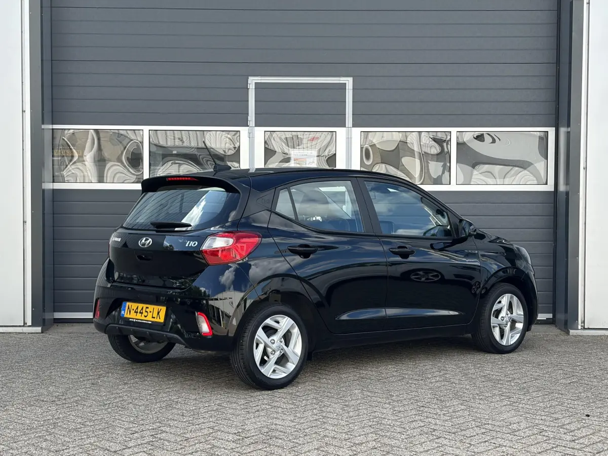 i10 1.0 Comfort 5-zits | Lichtmetaal | Elektrische ramen | CV | Parkeer sensoren |