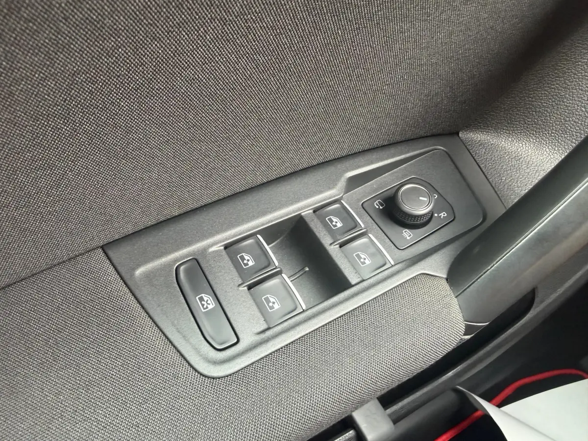 Tiguan 1.4 TSI R LINE BOVAG GARANTIE CARPLAY/PANO/NAVI