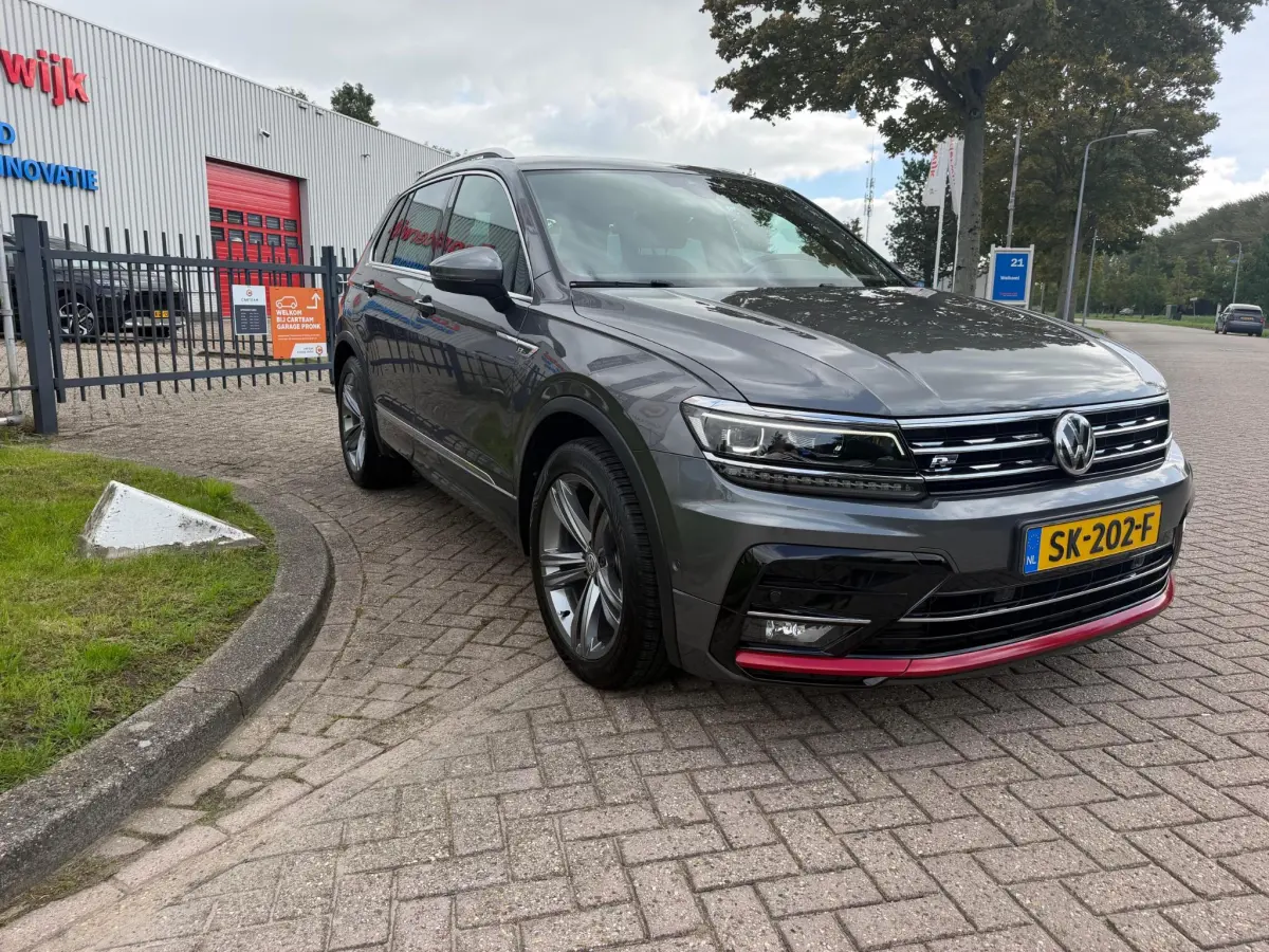 Tiguan 1.4 TSI R LINE BOVAG GARANTIE CARPLAY/PANO/NAVI