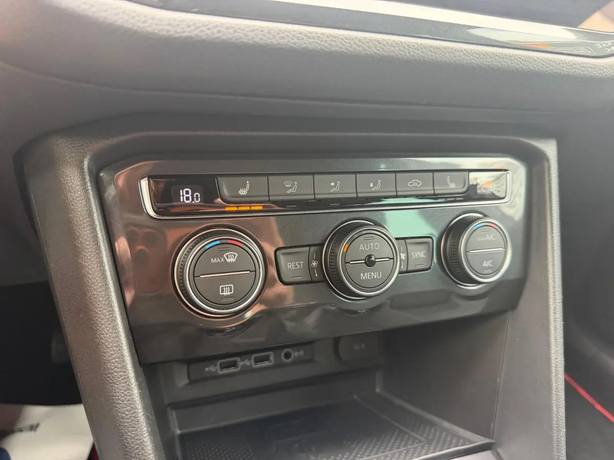 Tiguan 1.4 TSI R LINE BOVAG GARANTIE CARPLAY/PANO/NAVI