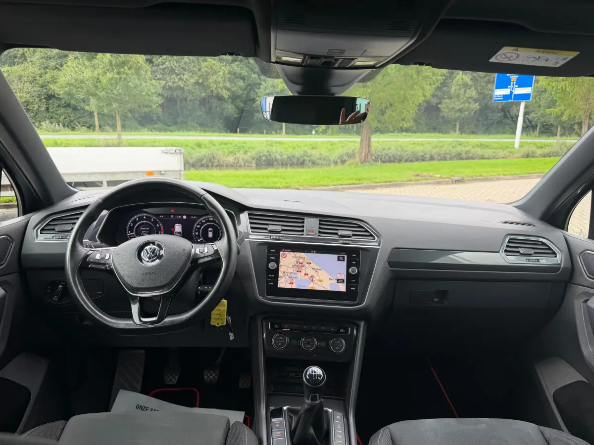 Tiguan 1.4 TSI R LINE BOVAG GARANTIE CARPLAY/PANO/NAVI