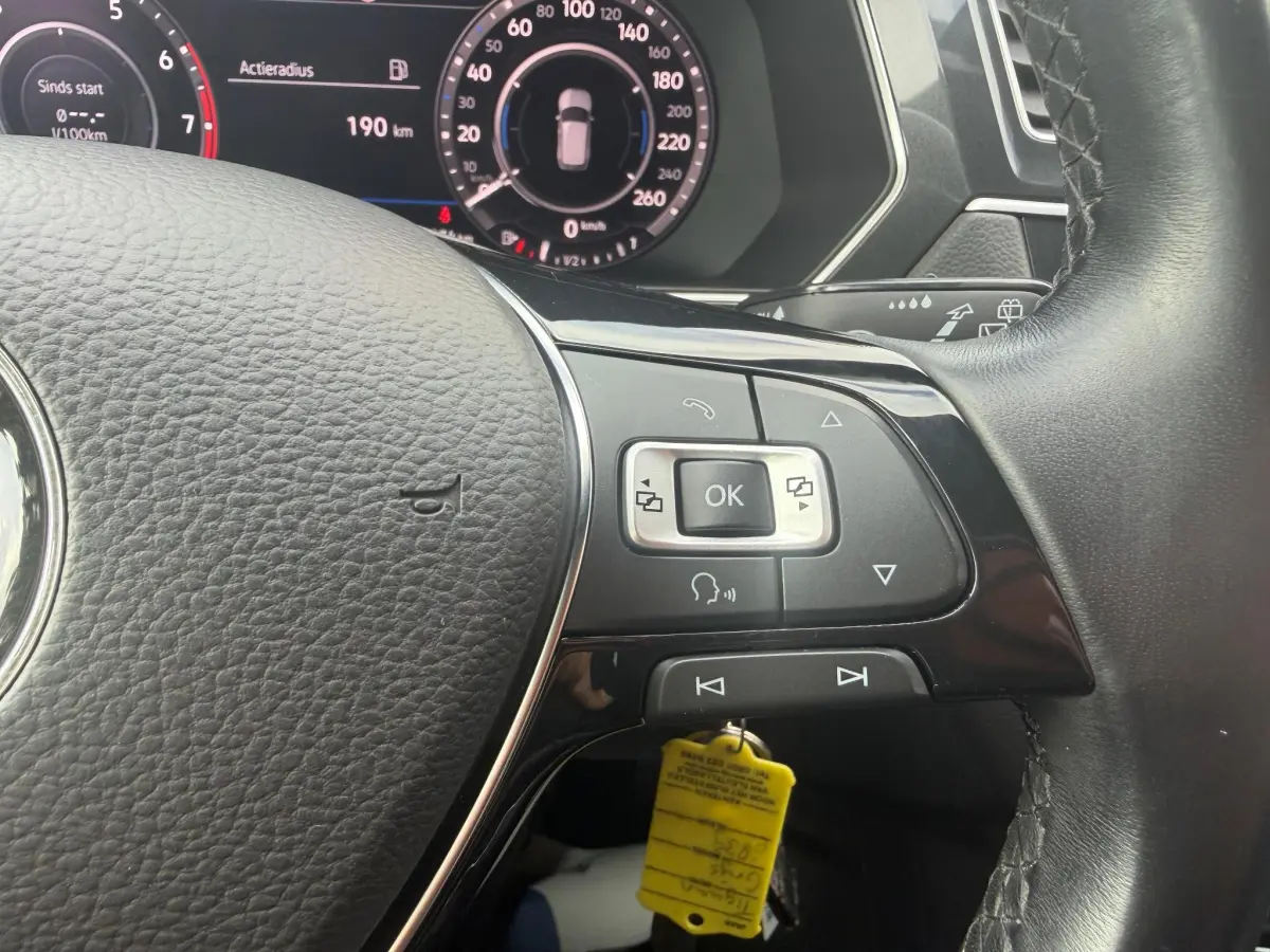 Tiguan 1.4 TSI R LINE BOVAG GARANTIE CARPLAY/PANO/NAVI