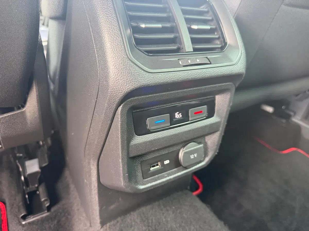 Tiguan 1.4 TSI R LINE BOVAG GARANTIE CARPLAY/PANO/NAVI