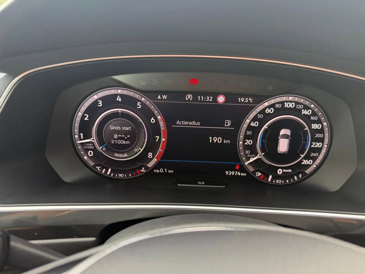 Tiguan 1.4 TSI R LINE BOVAG GARANTIE CARPLAY/PANO/NAVI
