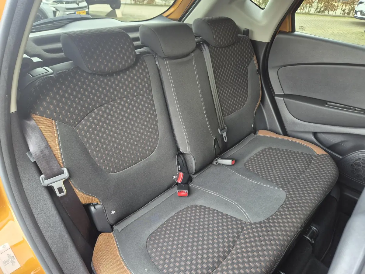 Captur TCe 120 EDC AUTOMAAT Intens Bose® Audiosystem, Panoramadak, Camera, Pack Easy Life