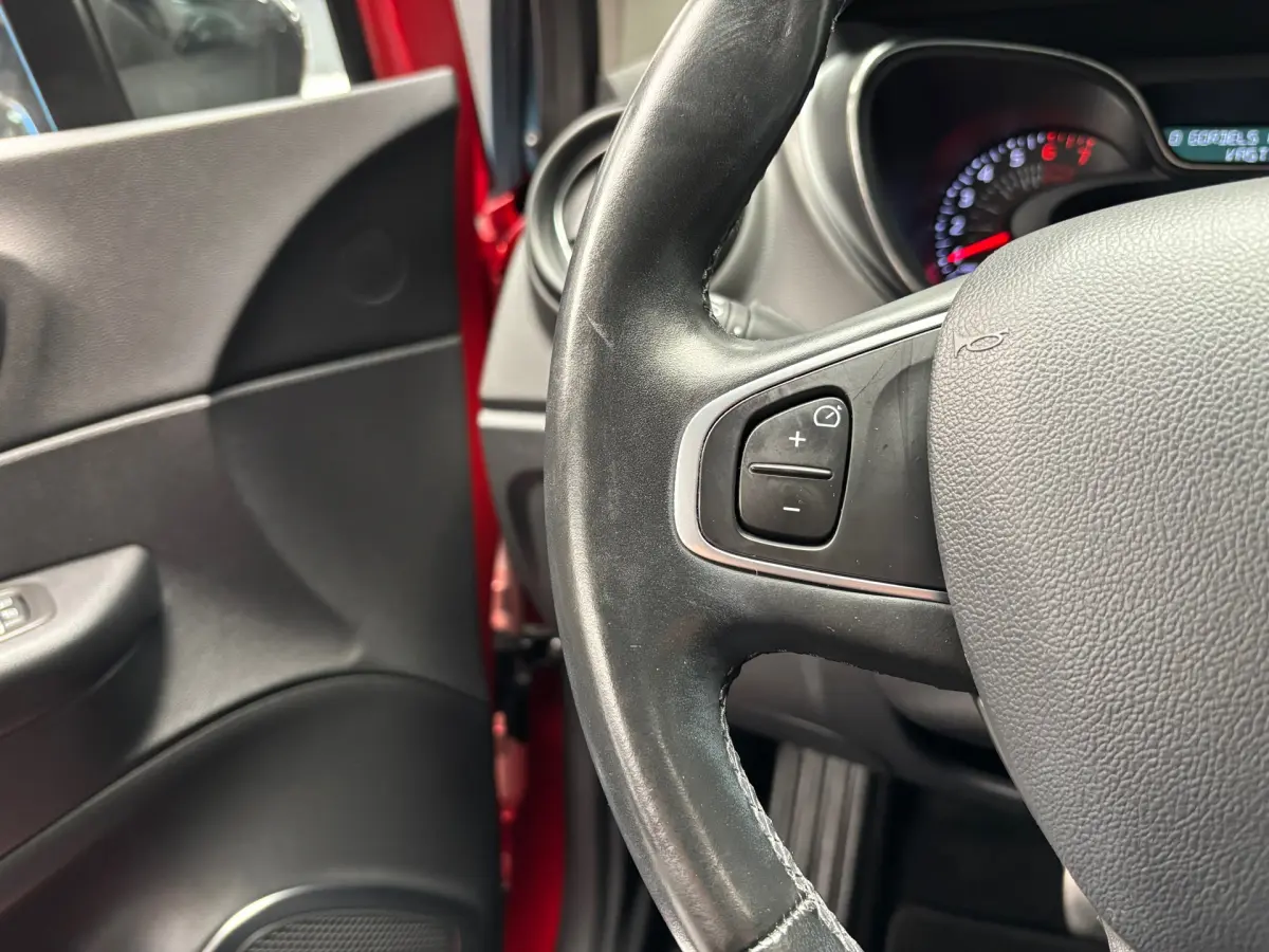 Captur 1.2 TCe Intens / Camera / Navigatie