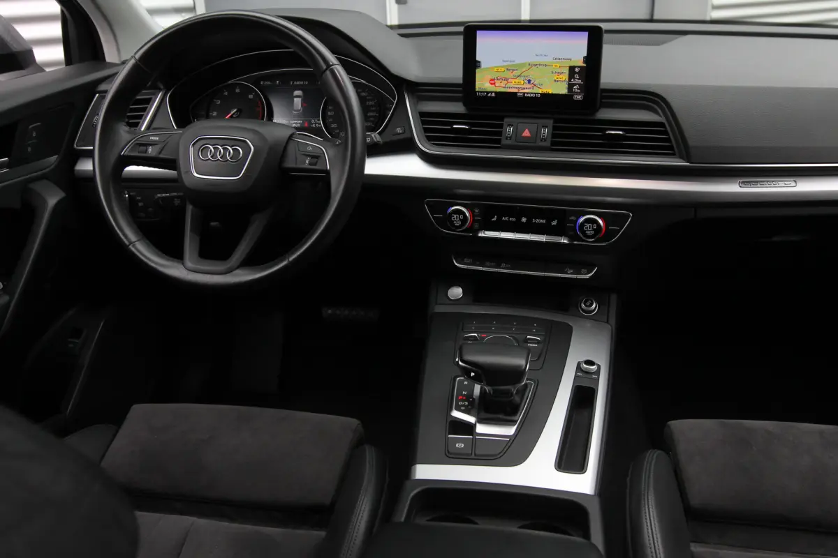 Q5 2.0 TFSI quattro I Aut. I S-Line I Pano.dak I Navi