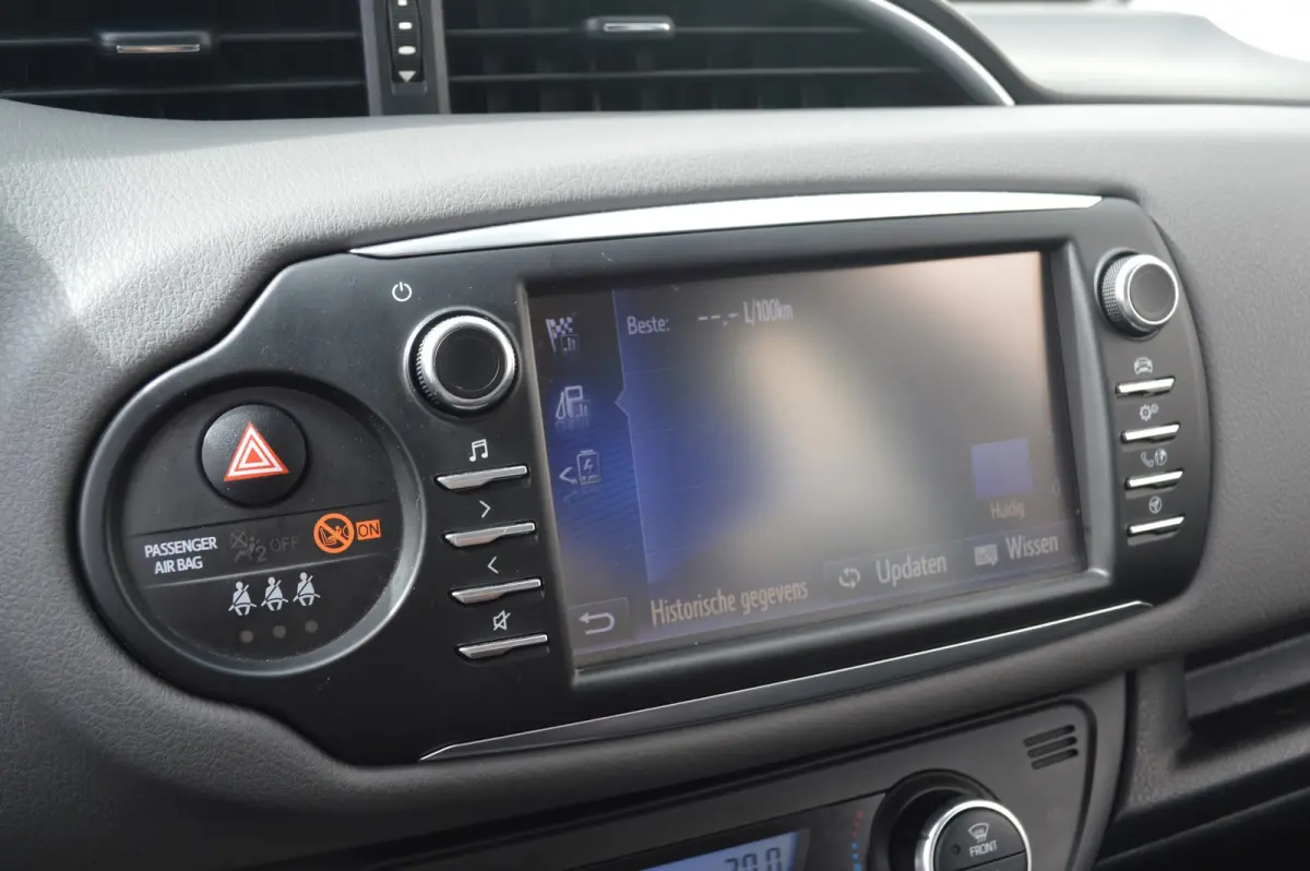 Yaris 1.5 Hybrid Aspiration Automaat / 1e eigenaar / BOVAG RIJKLAARPRIJS