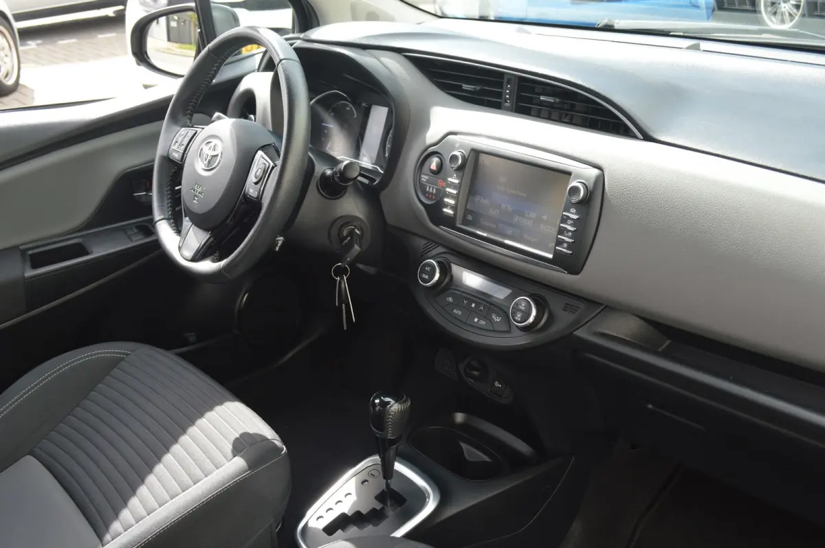 Yaris 1.5 Hybrid Aspiration Automaat / 1e eigenaar / BOVAG RIJKLAARPRIJS