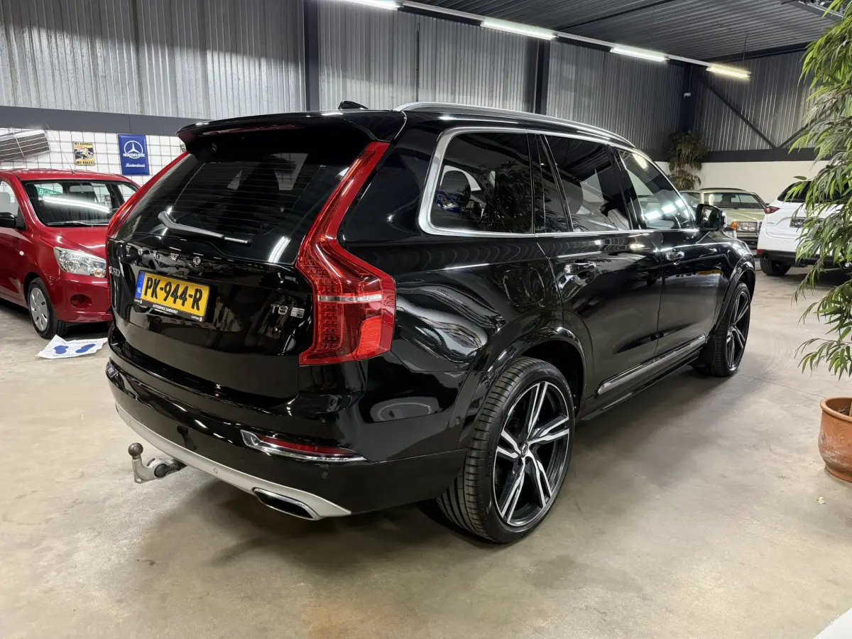 XC90 2.0 T8 Twin Engine AWD Inscription // 7 Pers // B&W // 22 inch!