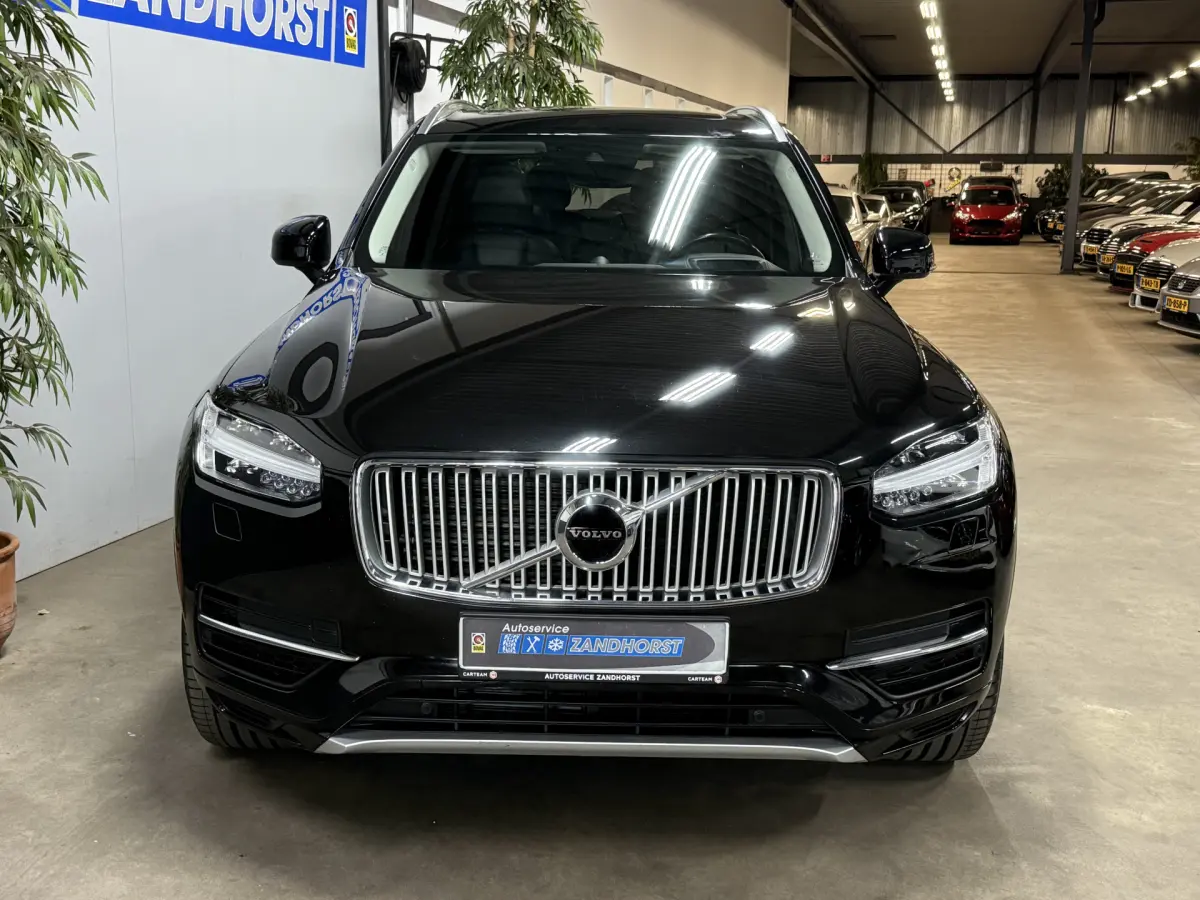 XC90 2.0 T8 Twin Engine AWD Inscription // 7 Pers // B&W // 22 inch!