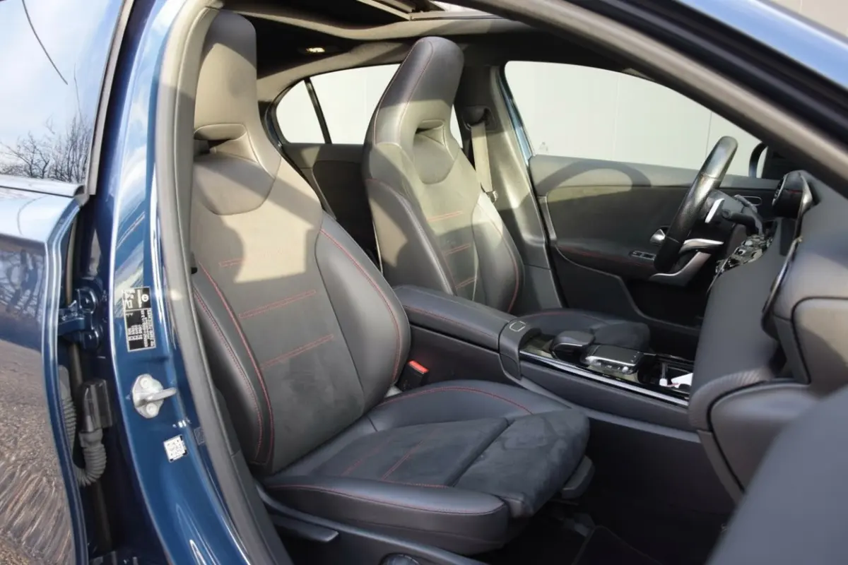 A-Klasse 180 Business Solution AMG, Panorama dak, Allseason Banden