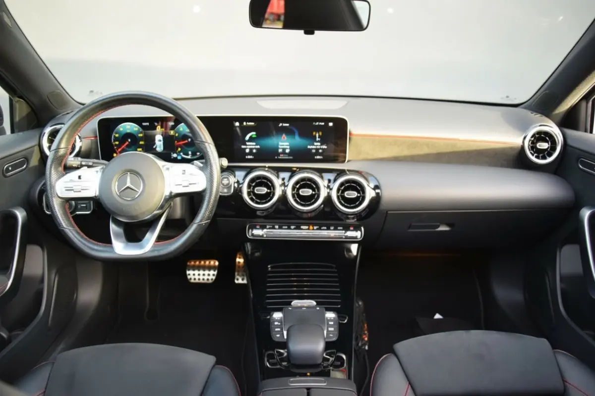 A-Klasse 180 Business Solution AMG, Panorama dak, Allseason Banden