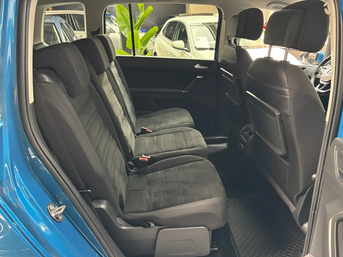 Touran 1.4 TSI Comfortline 7persoons / Carplay / Trekhaak
