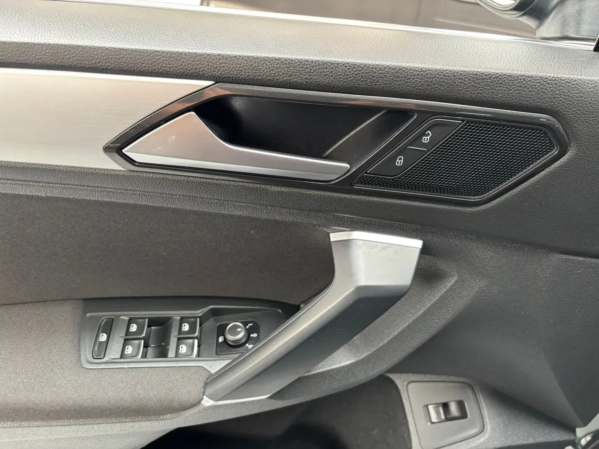 Tiguan 1.4 TSI Connected Series / Navi /Virtual