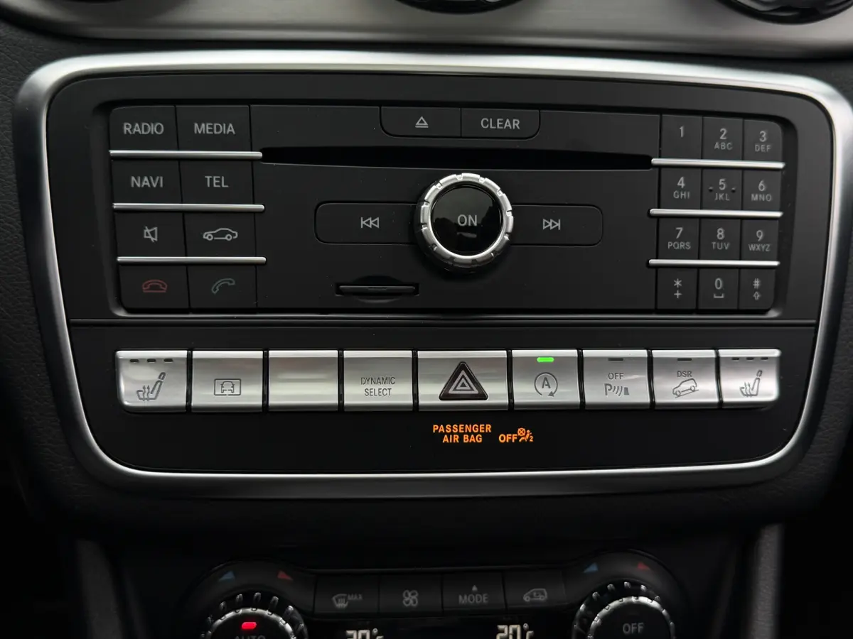 GLA 250 4Matic Premium I Aut. I AMG I Pano.dak I Camera