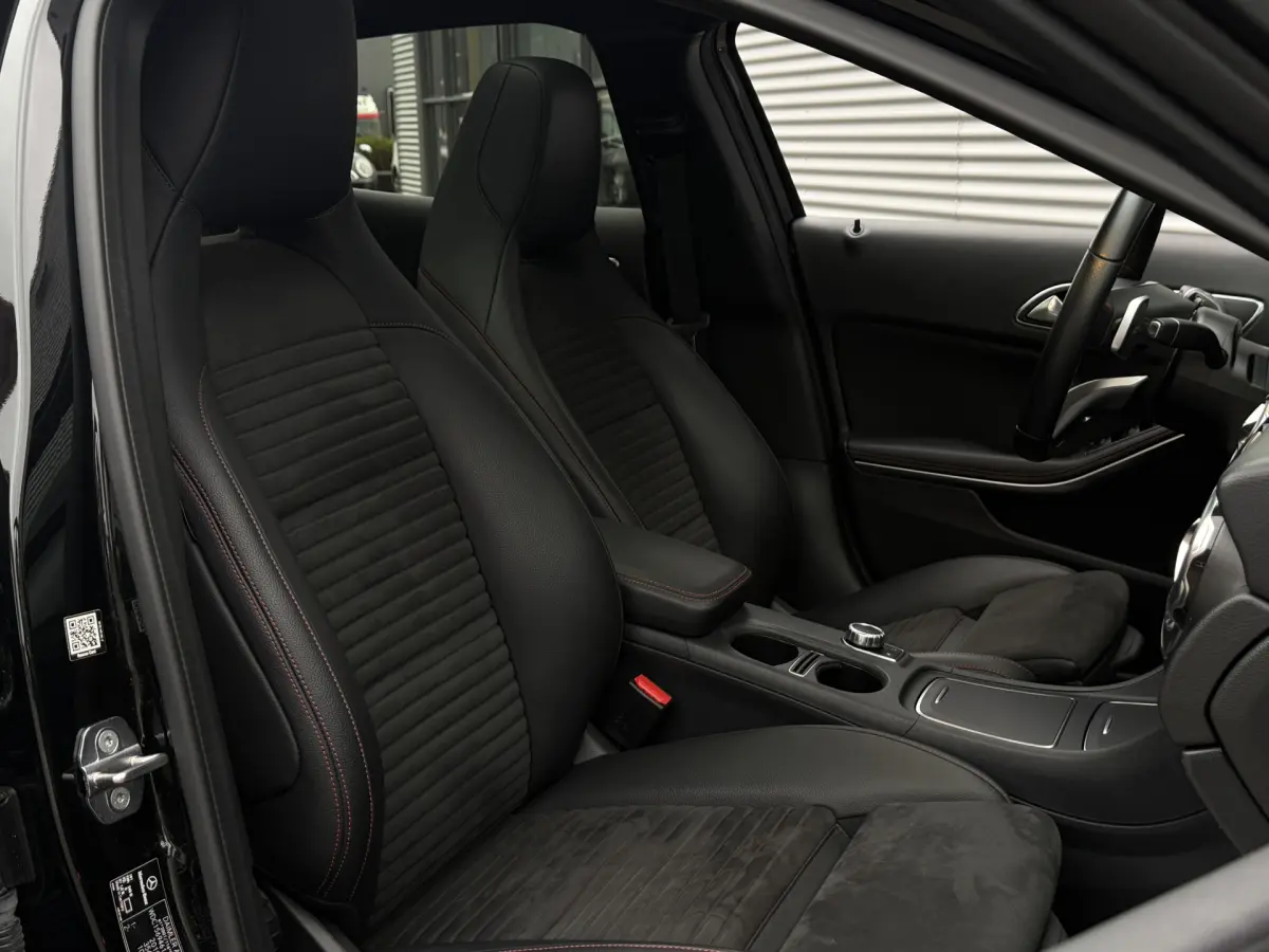GLA 250 4Matic Premium I Aut. I AMG I Pano.dak I Camera