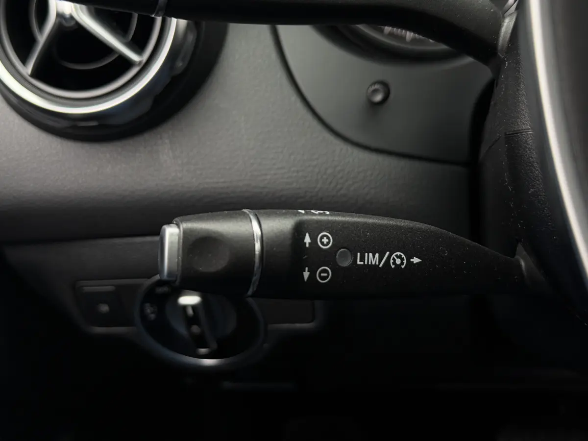GLA 250 4Matic Premium I Aut. I AMG I Pano.dak I Camera