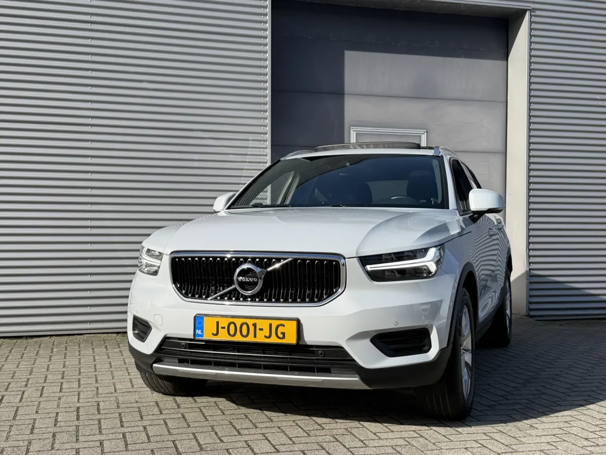 XC40 1.5 T3 Momentum I Aut. I Camera I Pano.dak I Harman Kardon