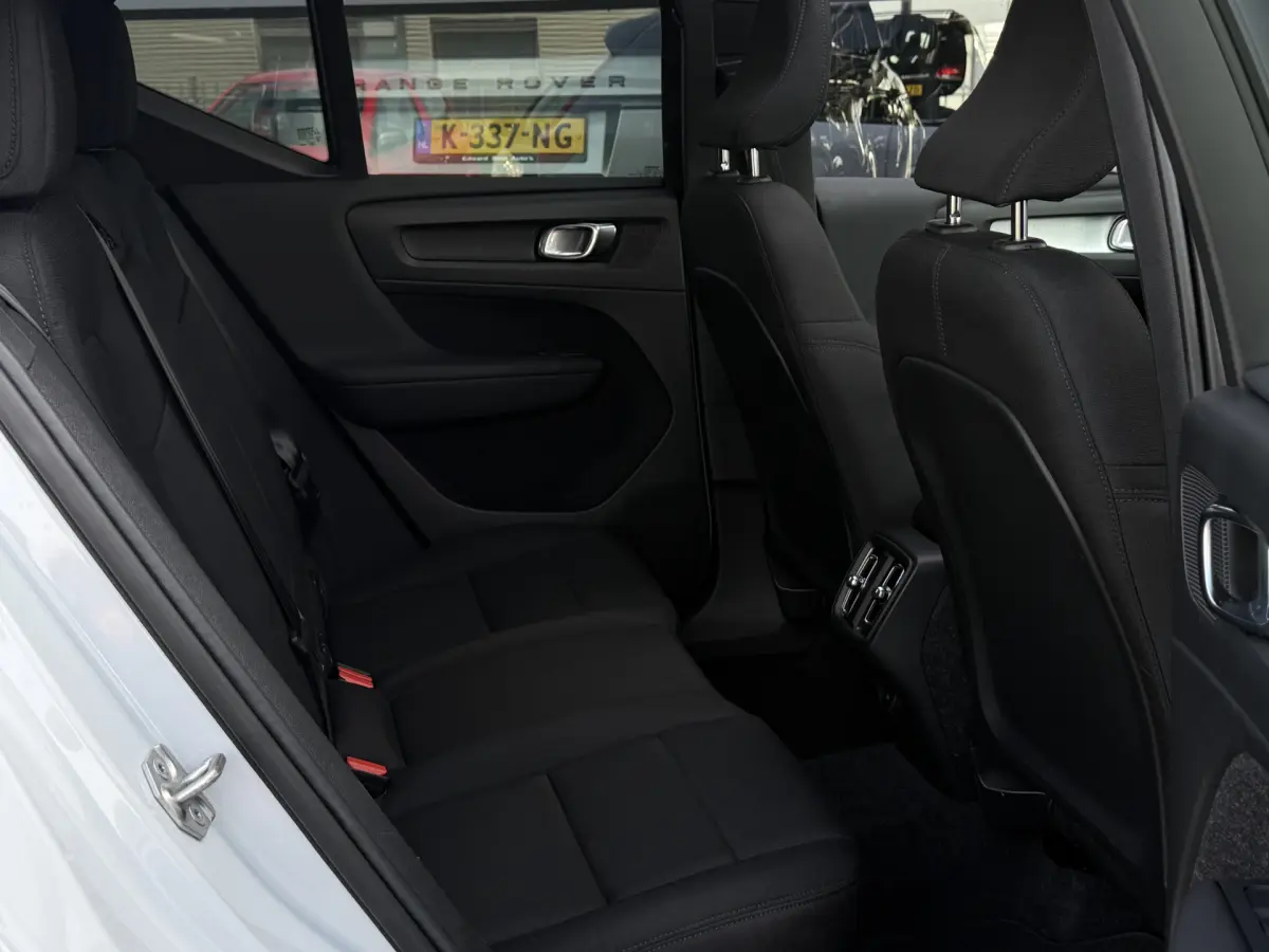XC40 1.5 T3 Momentum I Aut. I Camera I Pano.dak I Harman Kardon