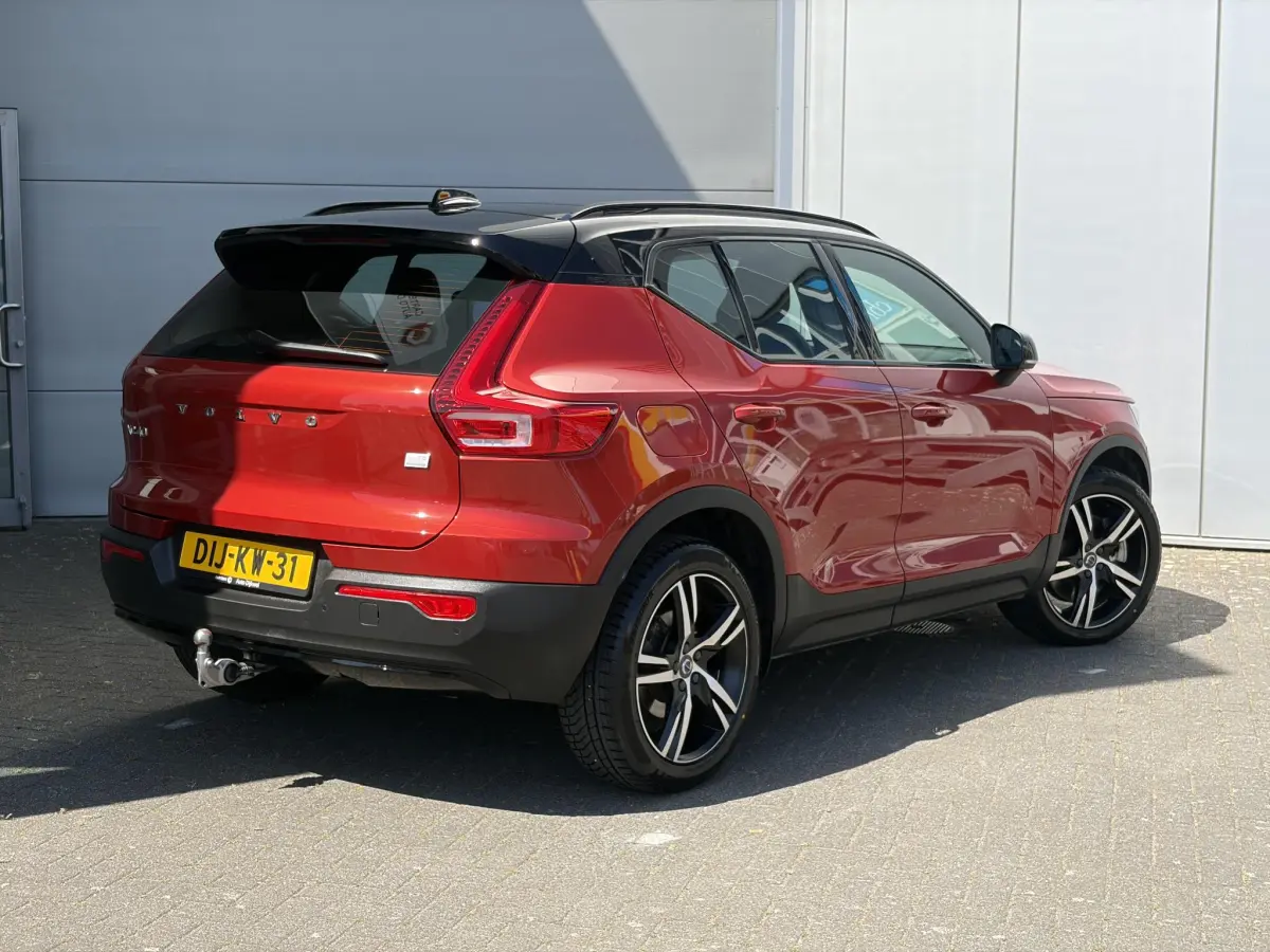 XC40 1.5 T5 Recharge R-Design | panodak | trekhaak | camera | enz.