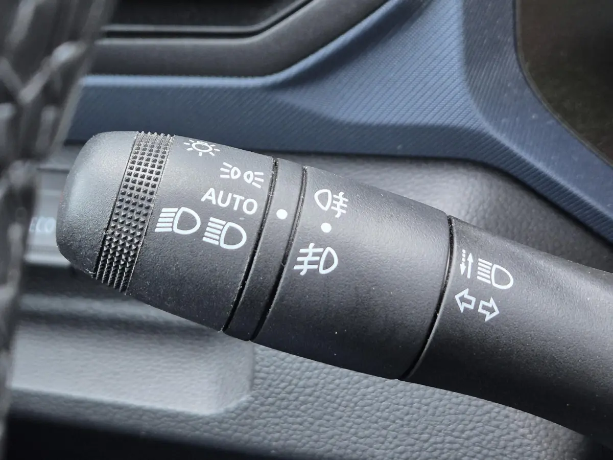 Duster 1.6 Hybrid 140 Journey Camera, Climate Control, Apple/Android Auto