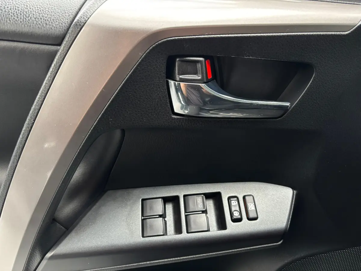 RAV4 2.5 Hybrid AWD Style / Camera / Trekhaak