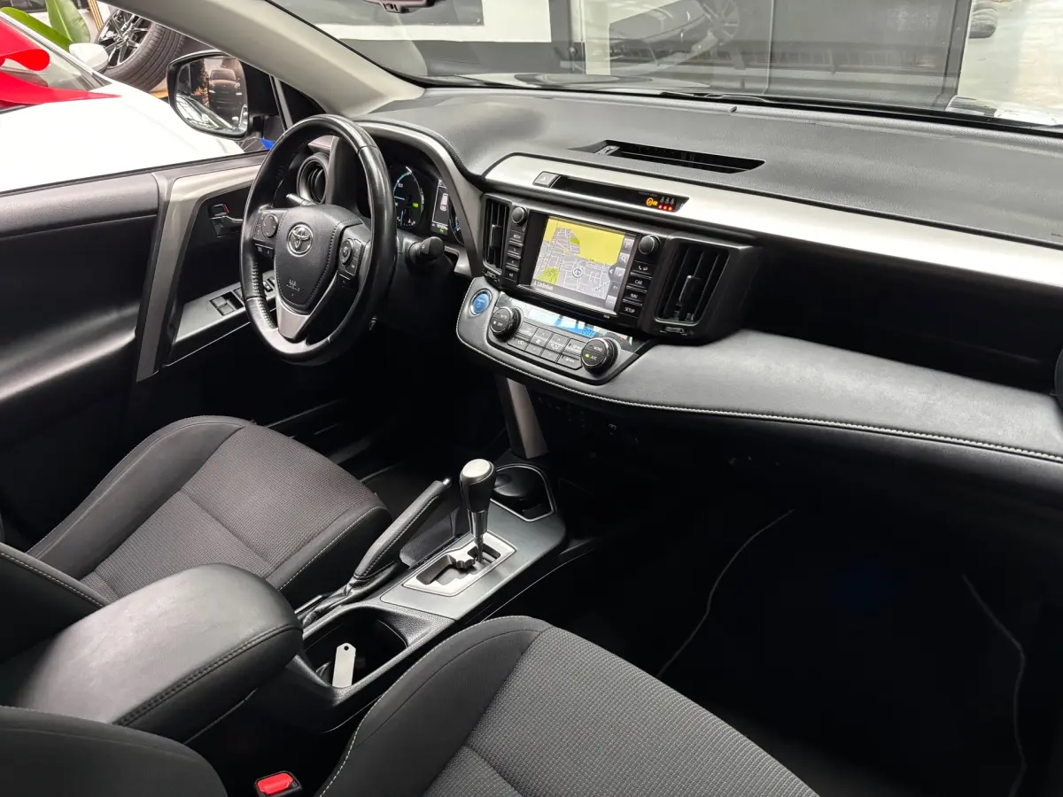 RAV4 2.5 Hybrid AWD Style / Camera / Trekhaak
