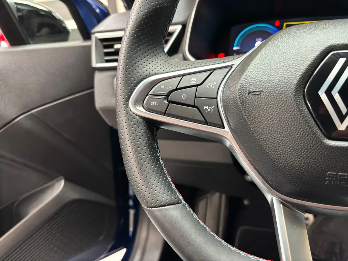 Clio 1.6 E-Tech Full Hybrid 145 esprit Alpine / Camera / Navi