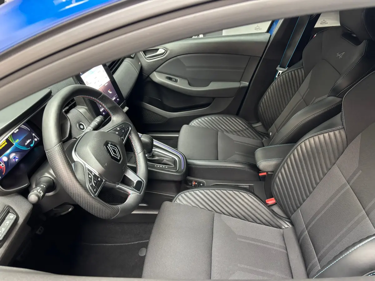 Clio 1.6 E-Tech Full Hybrid 145 esprit Alpine / Camera / Navi