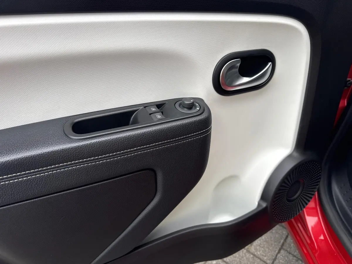 Twingo 1.0 SCe Intens Climate Control, Cruise Control, Android/Apple Auto, P-sensoren