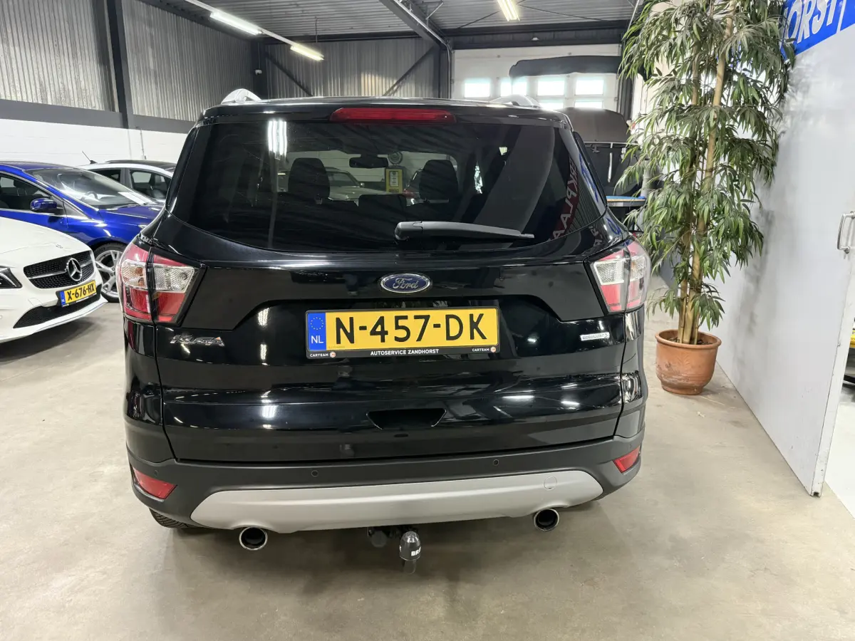 Kuga 1.5 EcoBoost Titanium // Stoelverw. // 18 inch