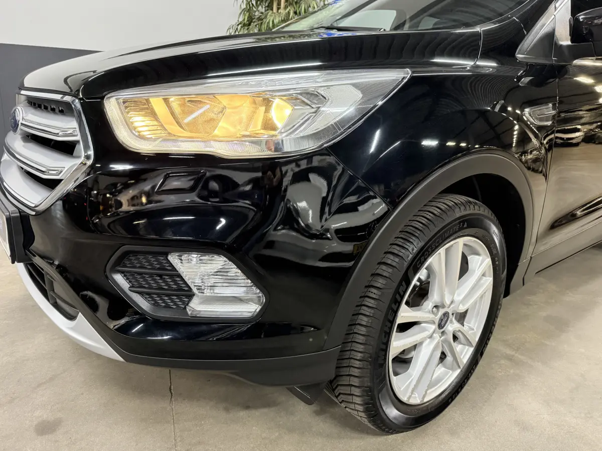 Kuga 1.5 EcoBoost Titanium // Stoelverw. // 18 inch