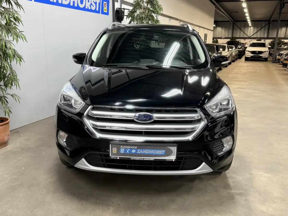 Kuga 1.5 EcoBoost Titanium // Stoelverw. // 18 inch