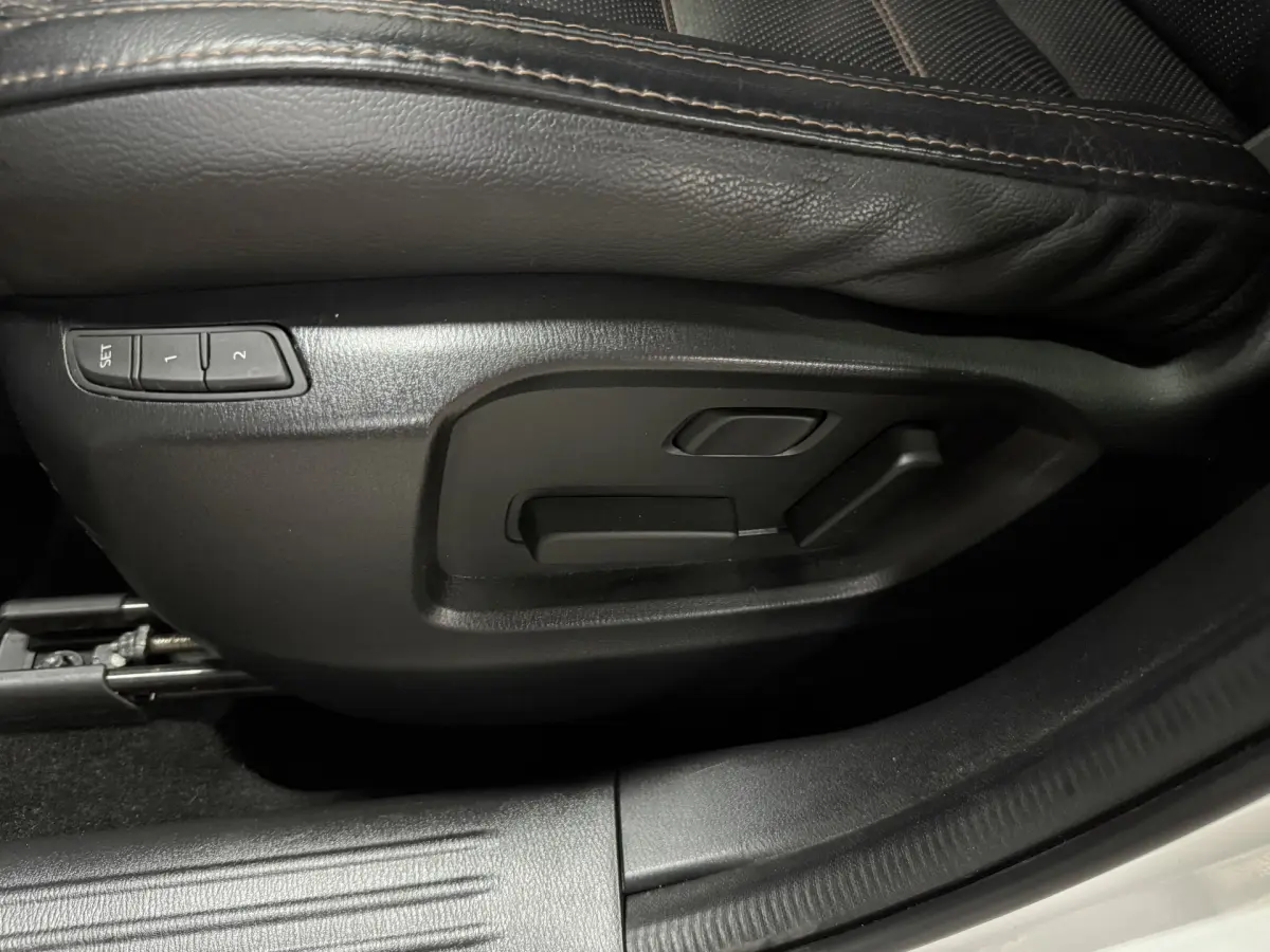CX-5 2.0 SkyActiv-G 165 Skylease Luxury // Bose // Leer // Head-up