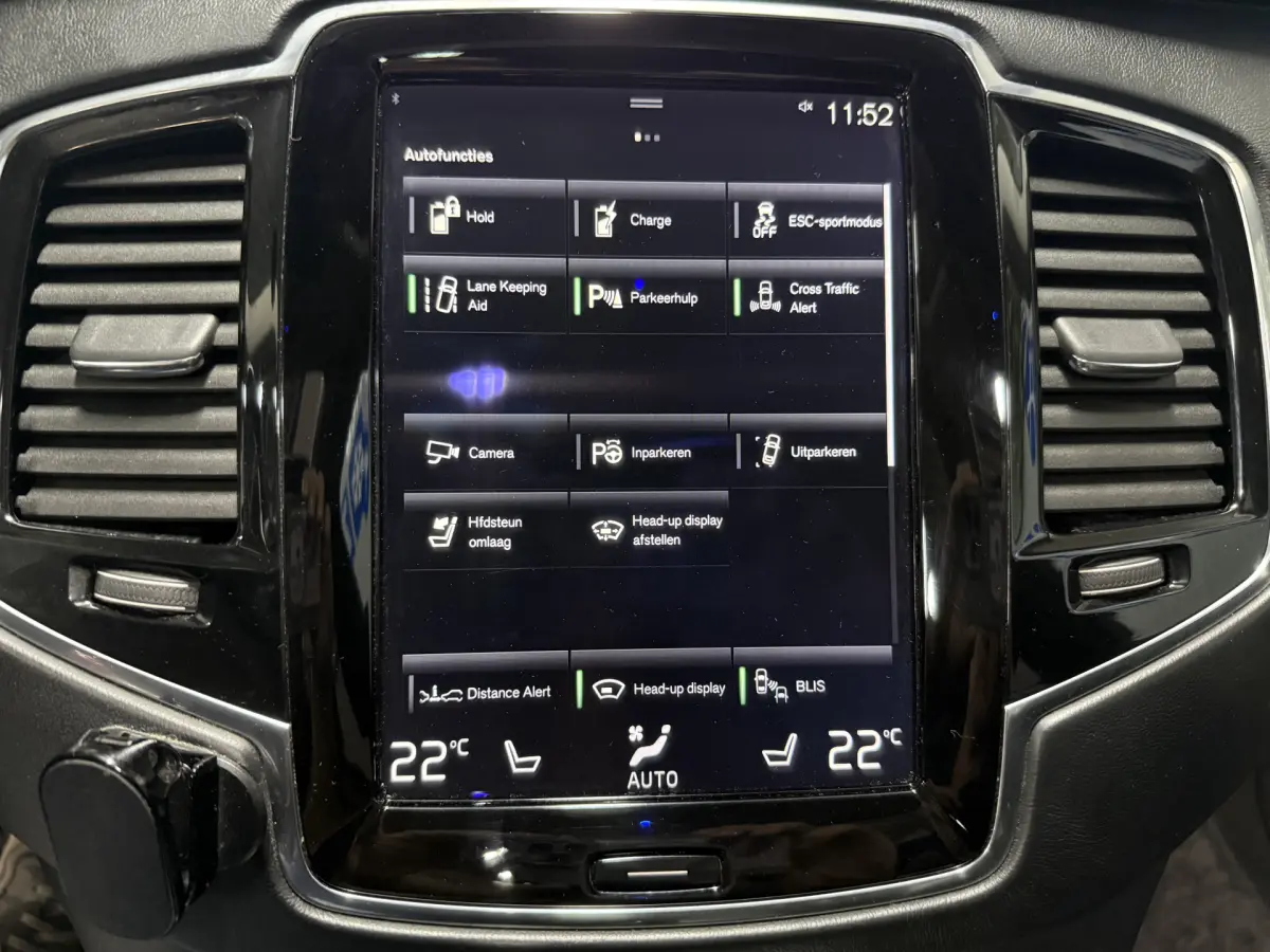 XC90 2.0 T8 Twin Engine AWD Inscription // 7 Pers // B&W // 22 inch!