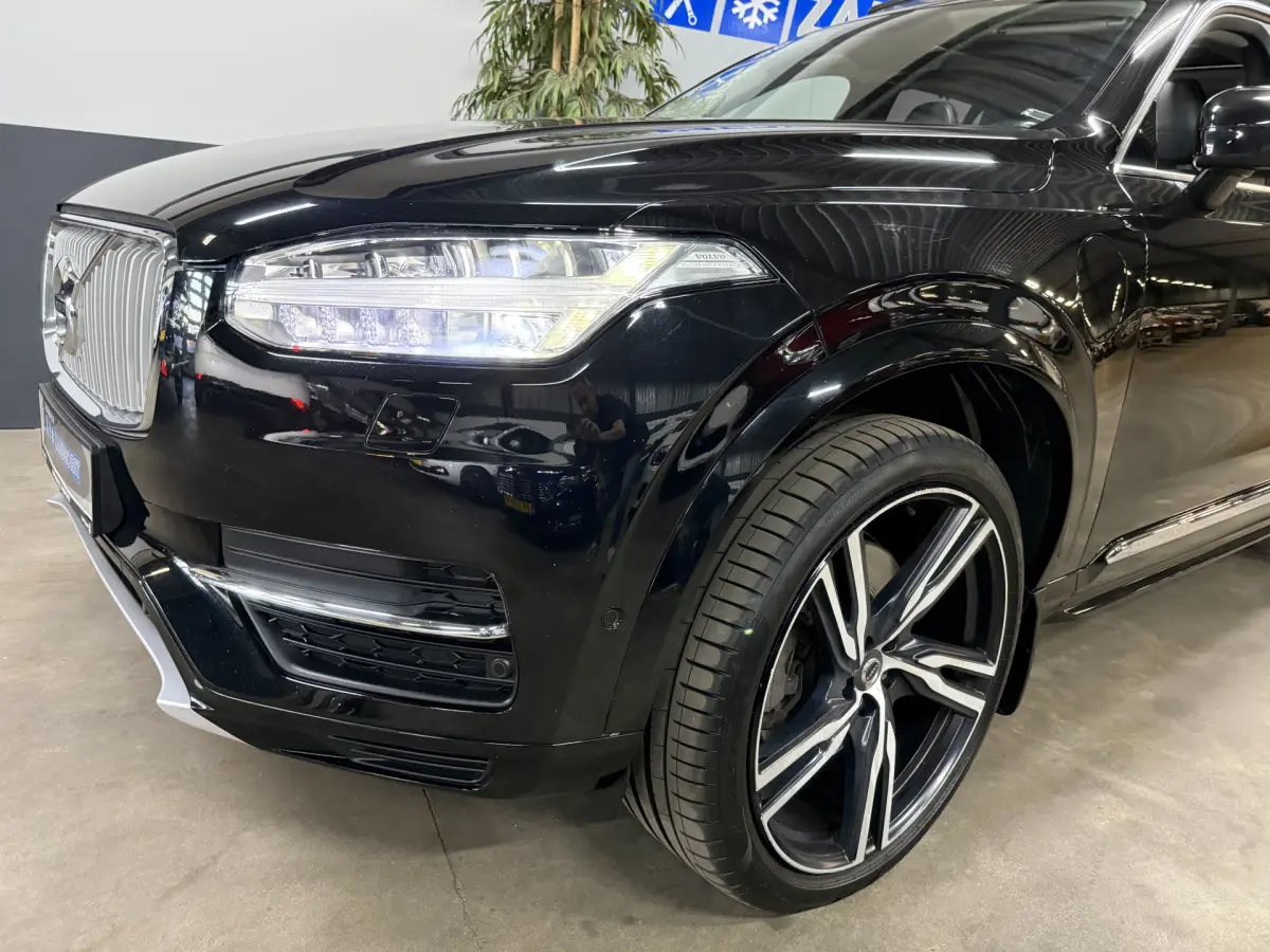 XC90 2.0 T8 Twin Engine AWD Inscription // 7 Pers // B&W // 22 inch!
