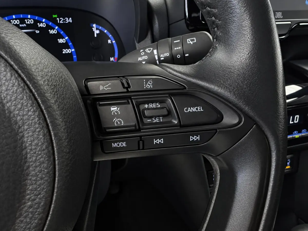 Yaris Cross 1.5 Hybrid Adventure |HUD|NAP|