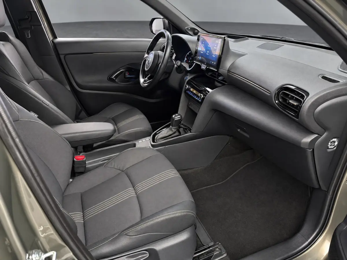 Yaris Cross 1.5 Hybrid Adventure |HUD|NAP|
