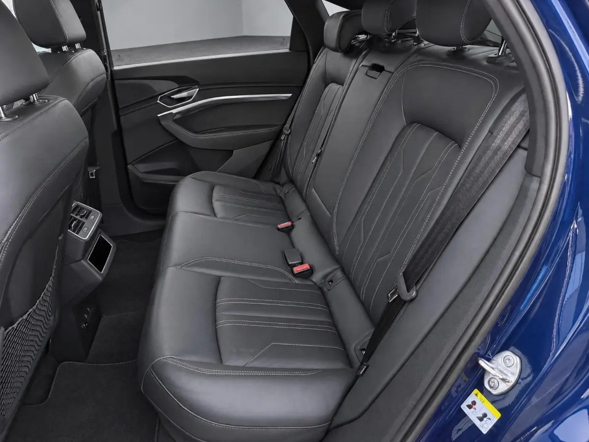 e-tron Sportback 55 quattro S LINE 3X 95 kWh 360/PANO/KEYLESS/B&O
