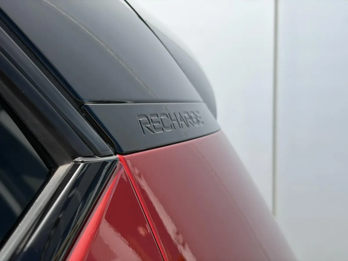 XC40 1.5 T5 Recharge R-Design | panodak | trekhaak | camera | enz.