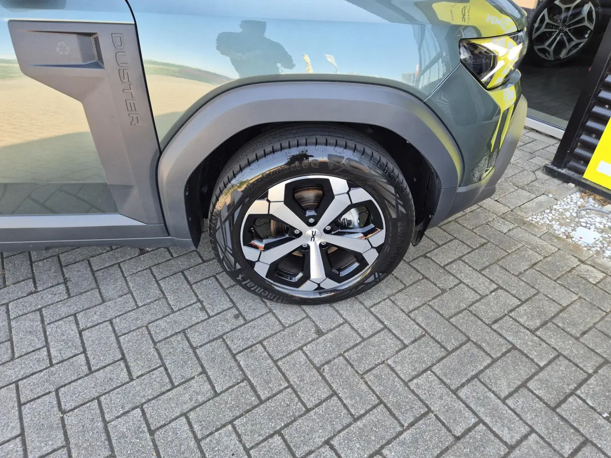 Duster 1.6 Hybrid 140 Journey Camera, Climate Control, Apple/Android Auto