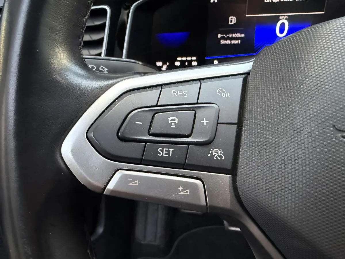 Polo 1.0 TSI R-Line | 3x R-Line | Pano | IQ Light | Camera | Parkeer sensoren |