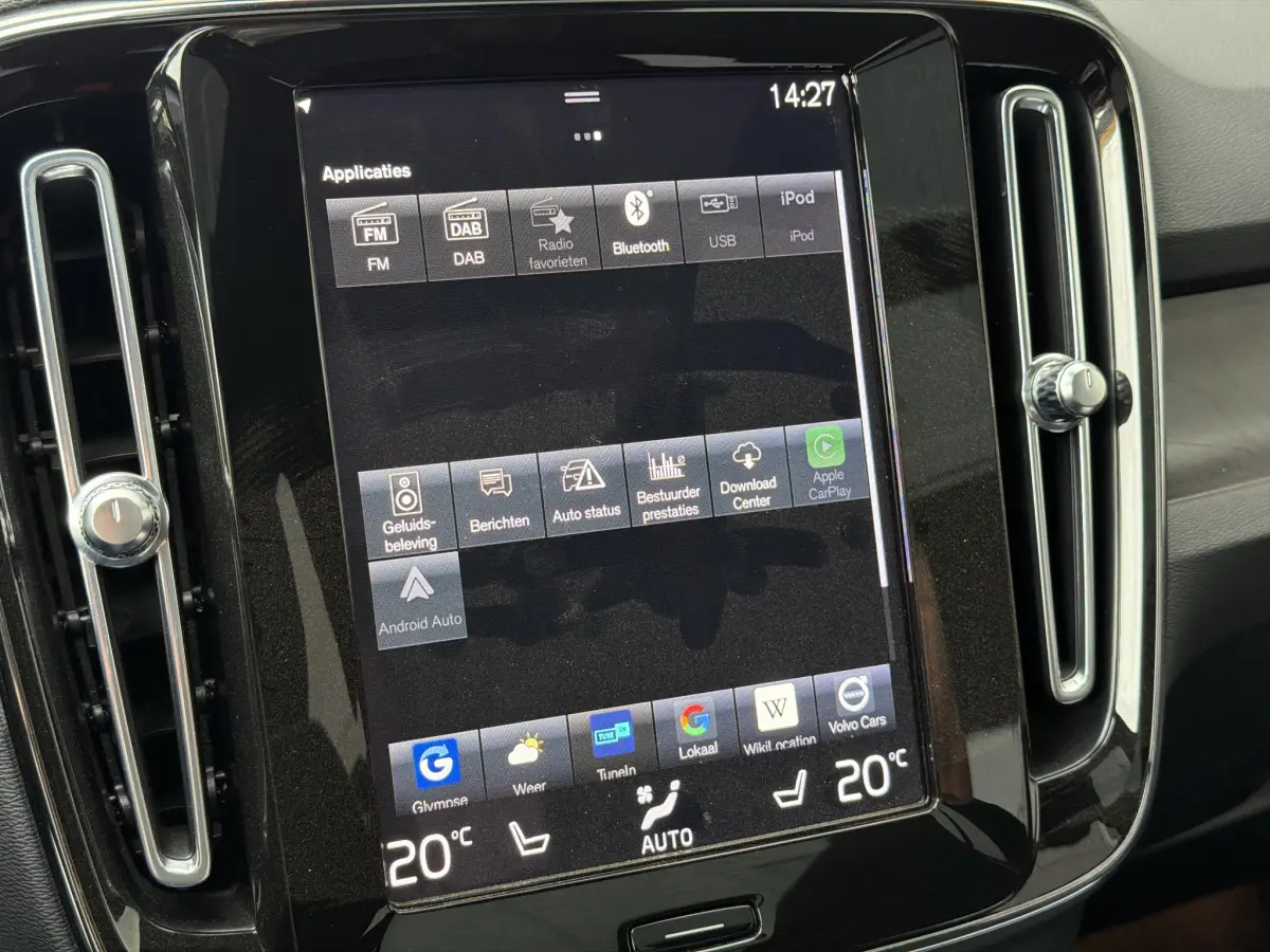 XC40 1.5 T5 Plug-in hybrid Ultimate Dark | Panodak