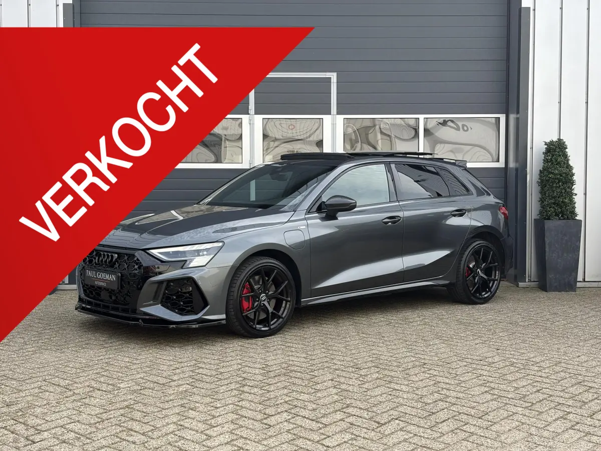 A3 Sportback 45 TFSI e S edition Competition | Pano | RS stoelen | B & O | Camera | Carbon pakket |