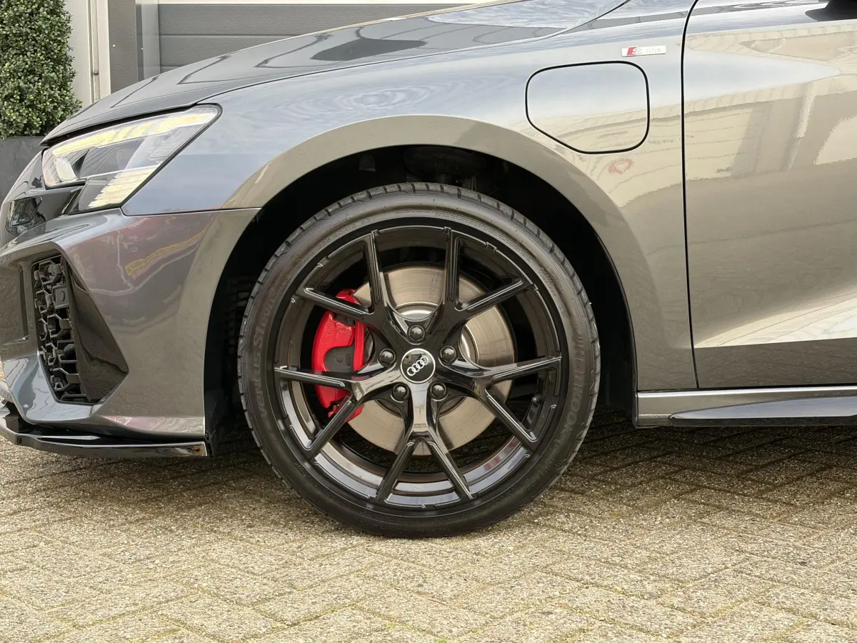 A3 Sportback 45 TFSI e S edition Competition | Pano | RS stoelen | B & O | Camera | Carbon pakket |