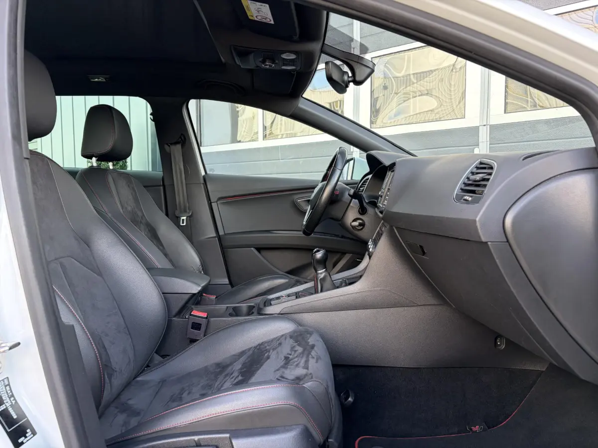 Leon ST 1.4 EcoTSI FR Business Intense | LED | Alcantara | Virtual | Pano | Seat Sound | Climate |